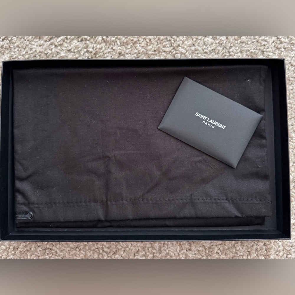 Yves Saint Laurent Uptown YSL Pouch Med Croc-Embossed Leather; Full Inclusion! - Picture 12 of 14